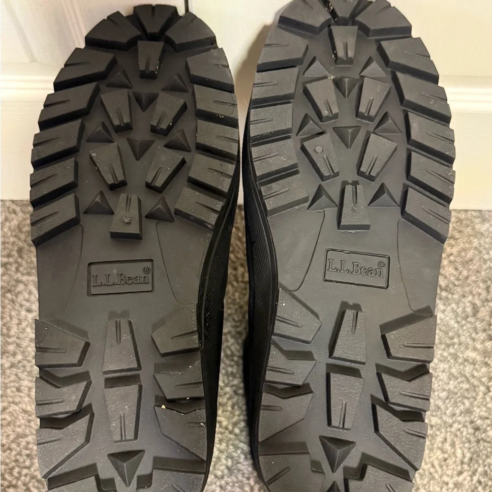 L.L. Bean Kids Black‎ and Gray Boots